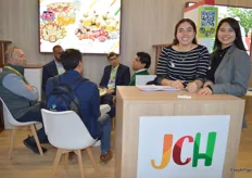 JCH are ginger, garlic, pomegranate and turmeric growers and exporters from Peru, with Adriana Postigo and Grecia Samanez welcoming visitors.